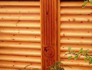 Забор своими руками. Июль 2016. Использованы Base, TopLasur №14, №17+№24 (смешаны), герметик Beldom Wood Ясень и Вишня. Фото - Владимир Смаль в рамках конкурса belinka. сделано сLOVEнией