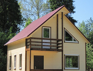 Дом под Выборгом, 2011 год, сразу после постройки. Использованы Belinka Toplasur (№ 11 + №13, №24). Фото - Виктория Оборовская