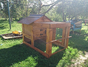 Домик Курочки Рябы. Сентябрь 2016. Использованы Toplasur №15, Toplasur UV plus. Фото - Елена Климова в рамках конкурса belinka. сделано сLOVEнией